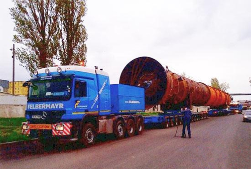 江南娱乐体育APP奥地利吊装运输专家蓝色随车吊闪耀罗马尼亚最大重型运输项目(图3)